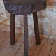 Tabouret tripode brutaliste
