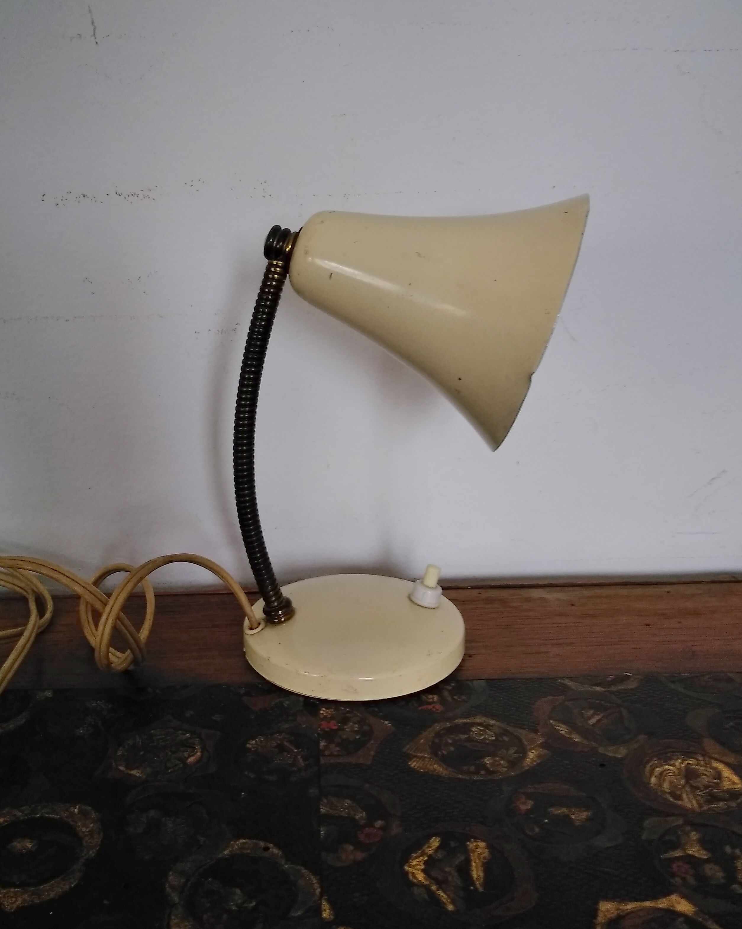 Desk lamp or bedside