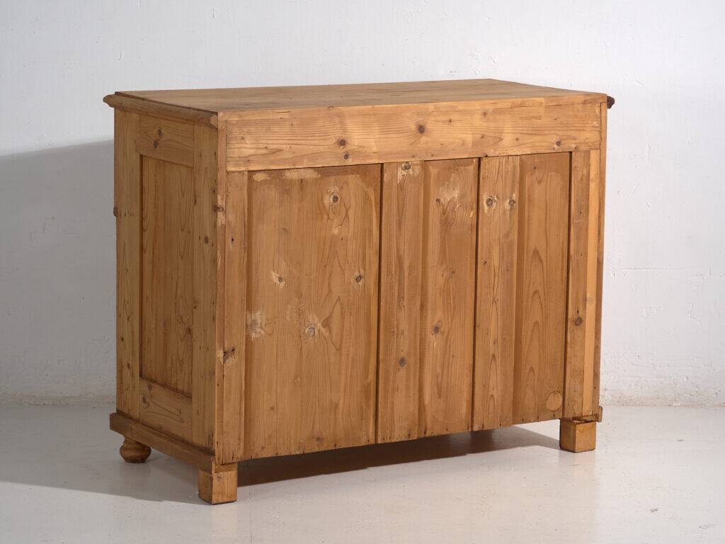Antique pine commode – Central Europe (c.1880–1910)