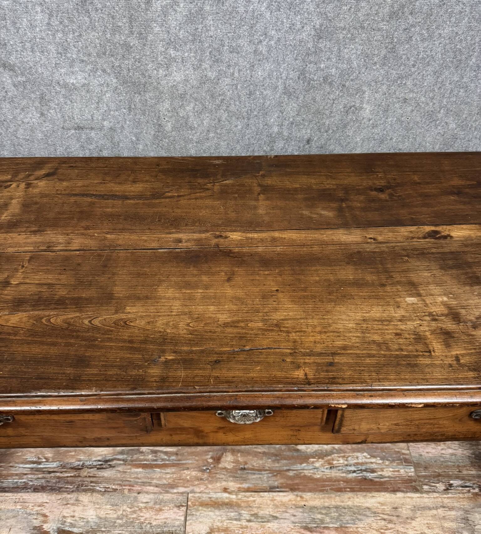 Large table or desk from the Louis Philippe period in solid wood around 1830.