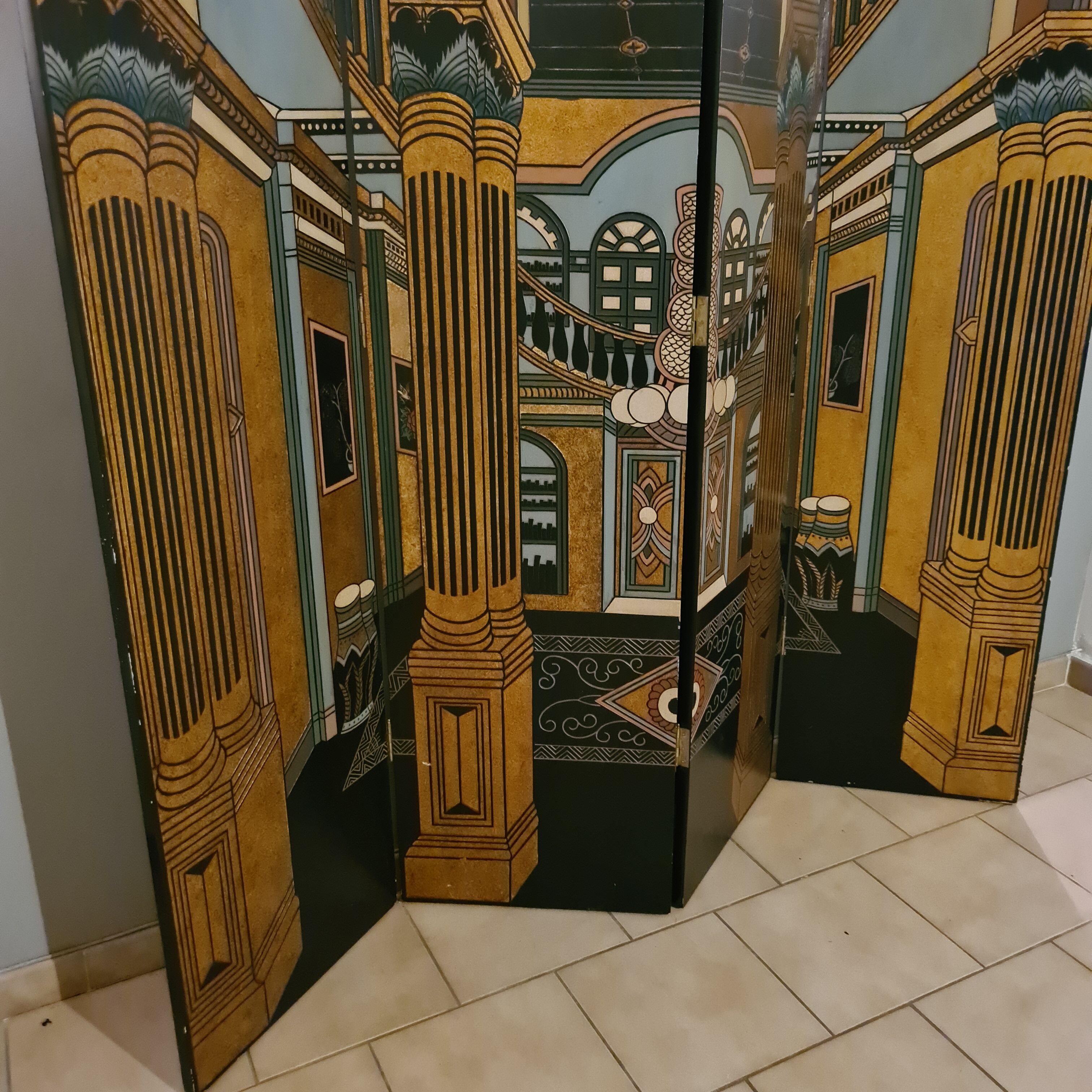 Wooden screen lasked and engraved circa 1980