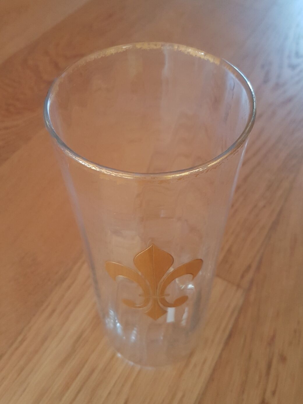 Faceted crystal vase decorated with lily flower