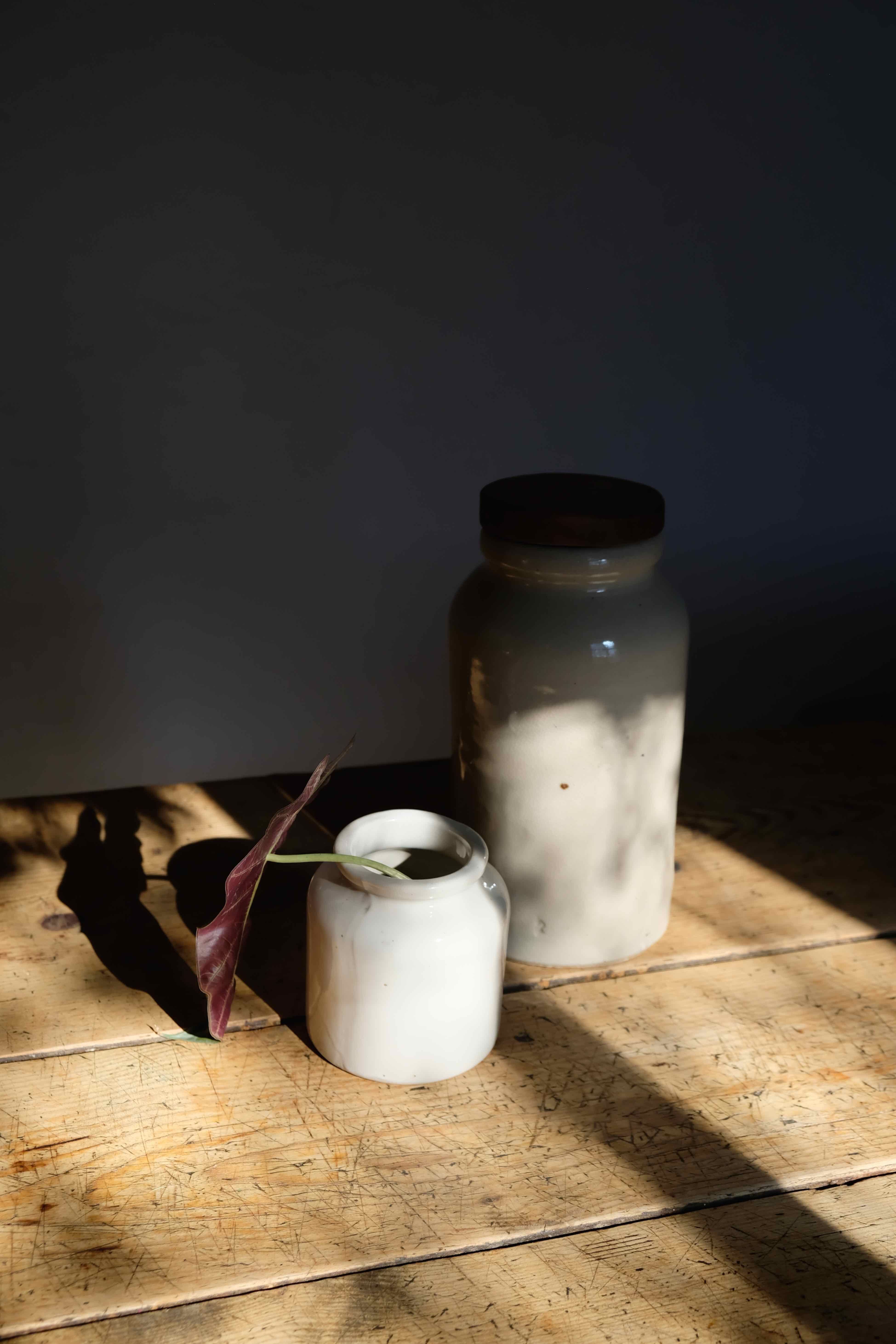 Stoneware with original wooden lid