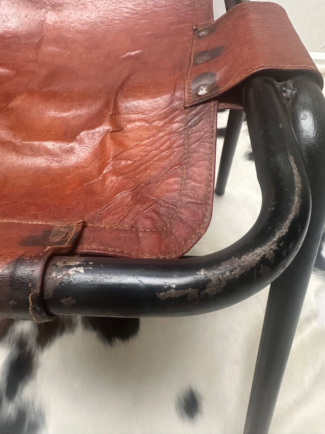 8 "Les Arcs" chairs by Charlotte Perriand - Vintage hotel branding