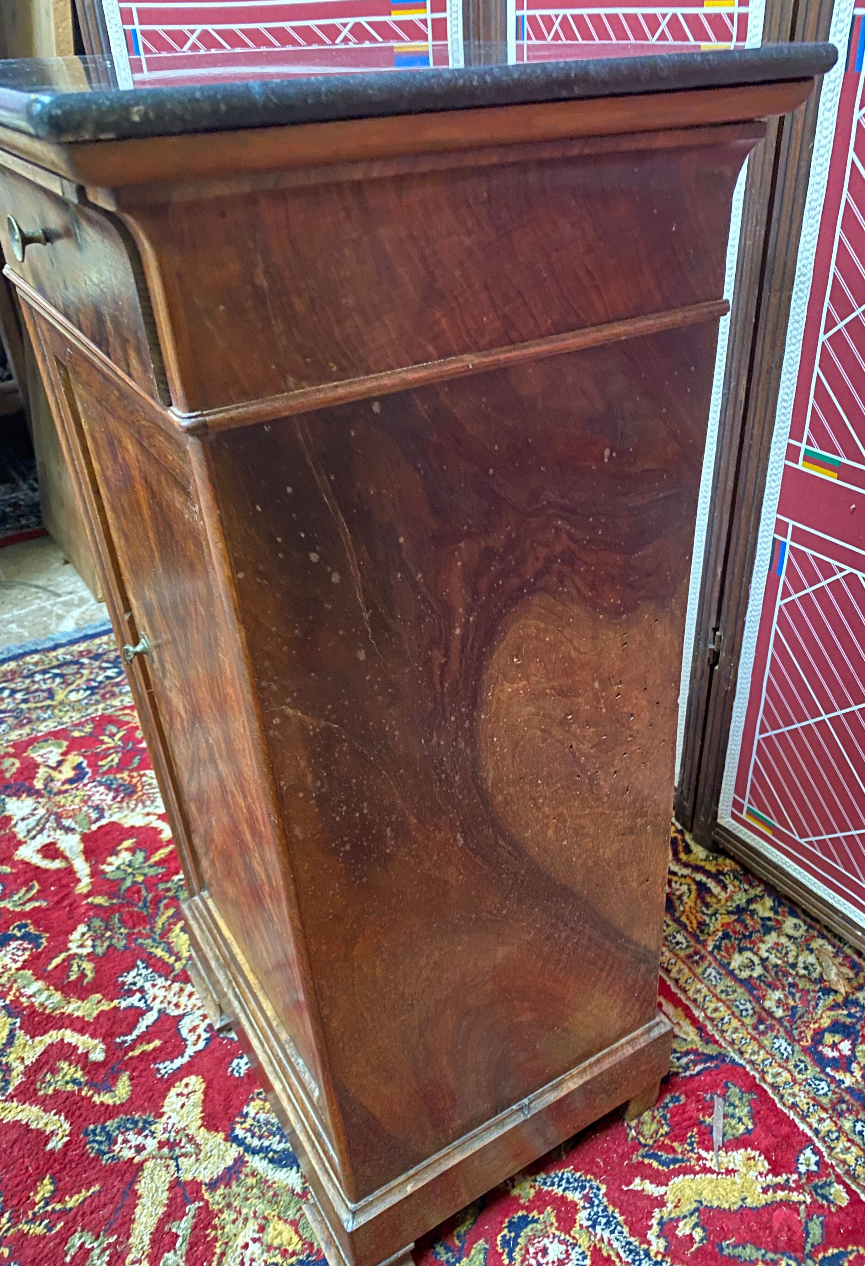 Walnut bedside and walnut veneer with marble, 1900