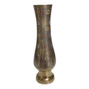 Vase en laiton travaillé
