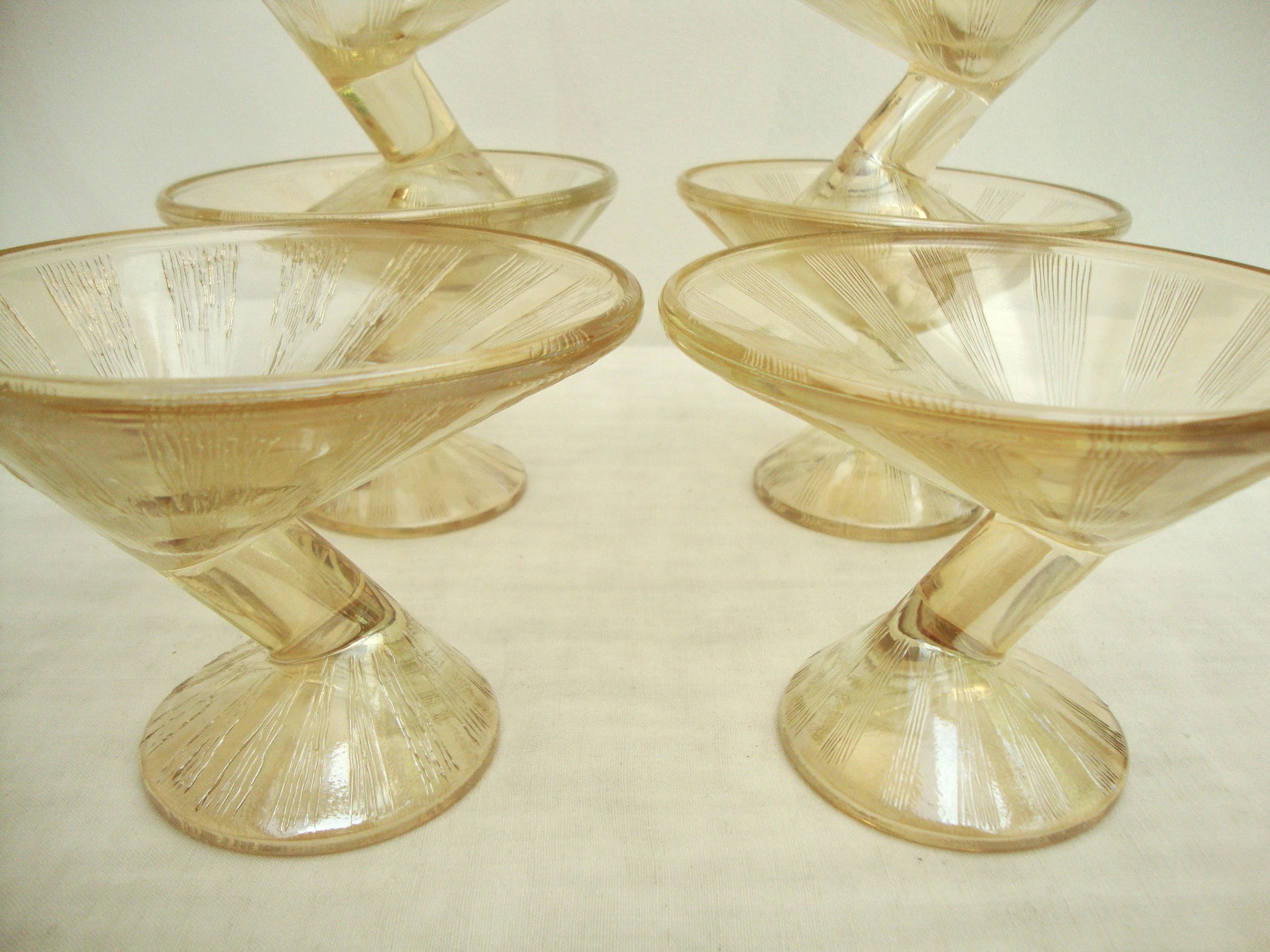 Set of 6 art deco dessert cuts