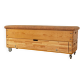Unique vaulting box