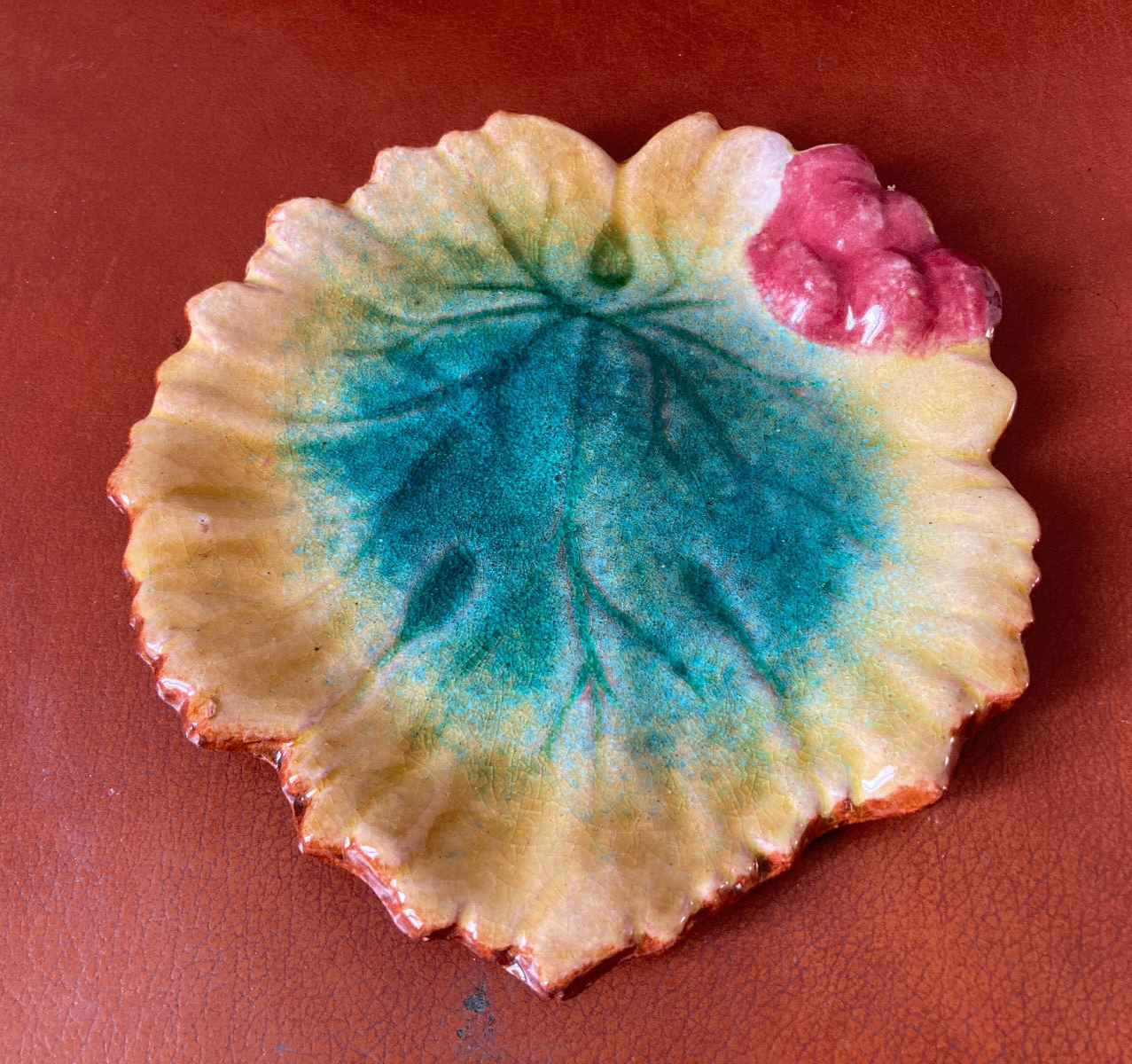 Ramekin, strawberry leaf - vintage ceramics