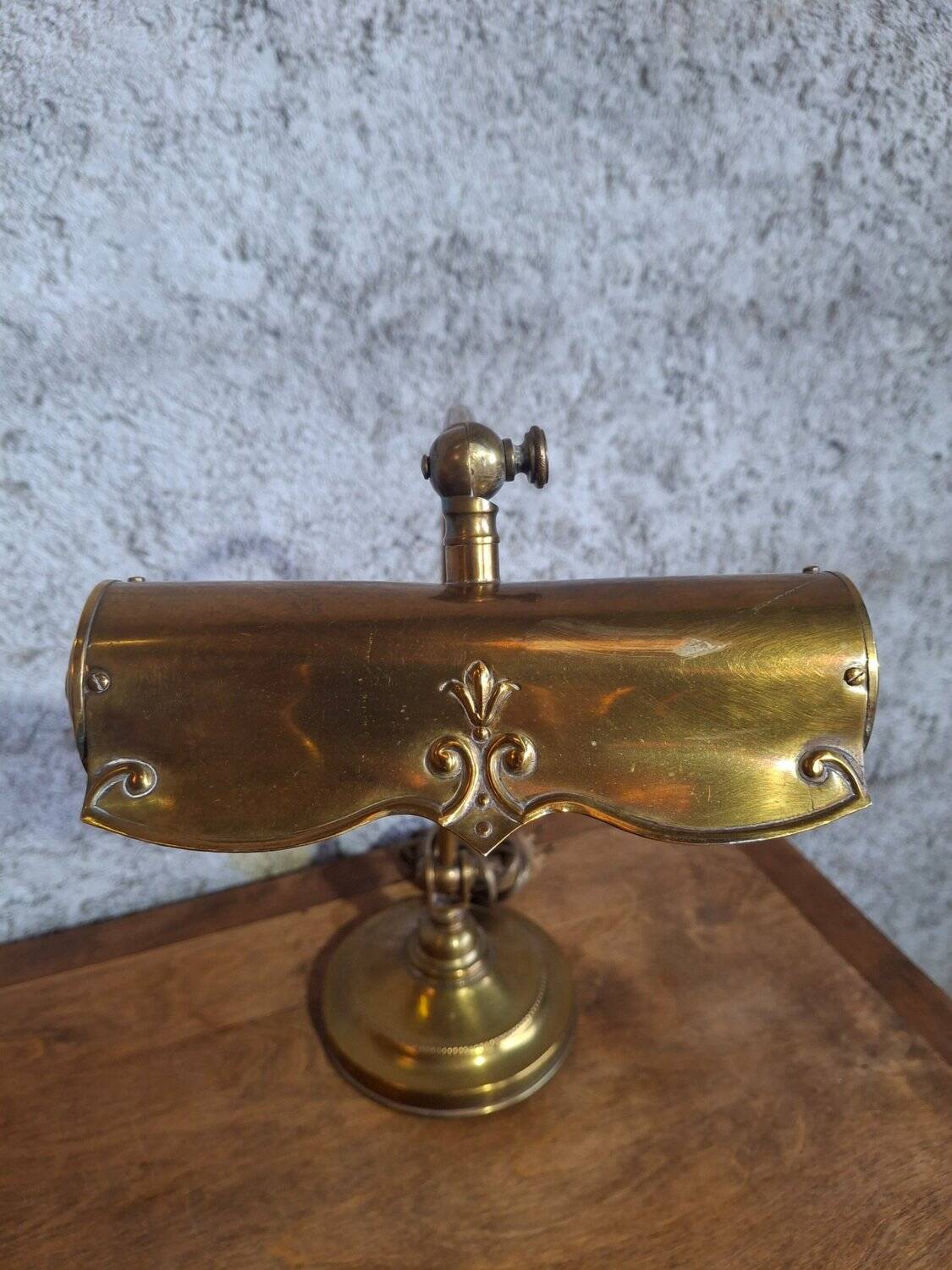 Art Nouveau desk lamp, solid brass with articulated arm – Belle Époque