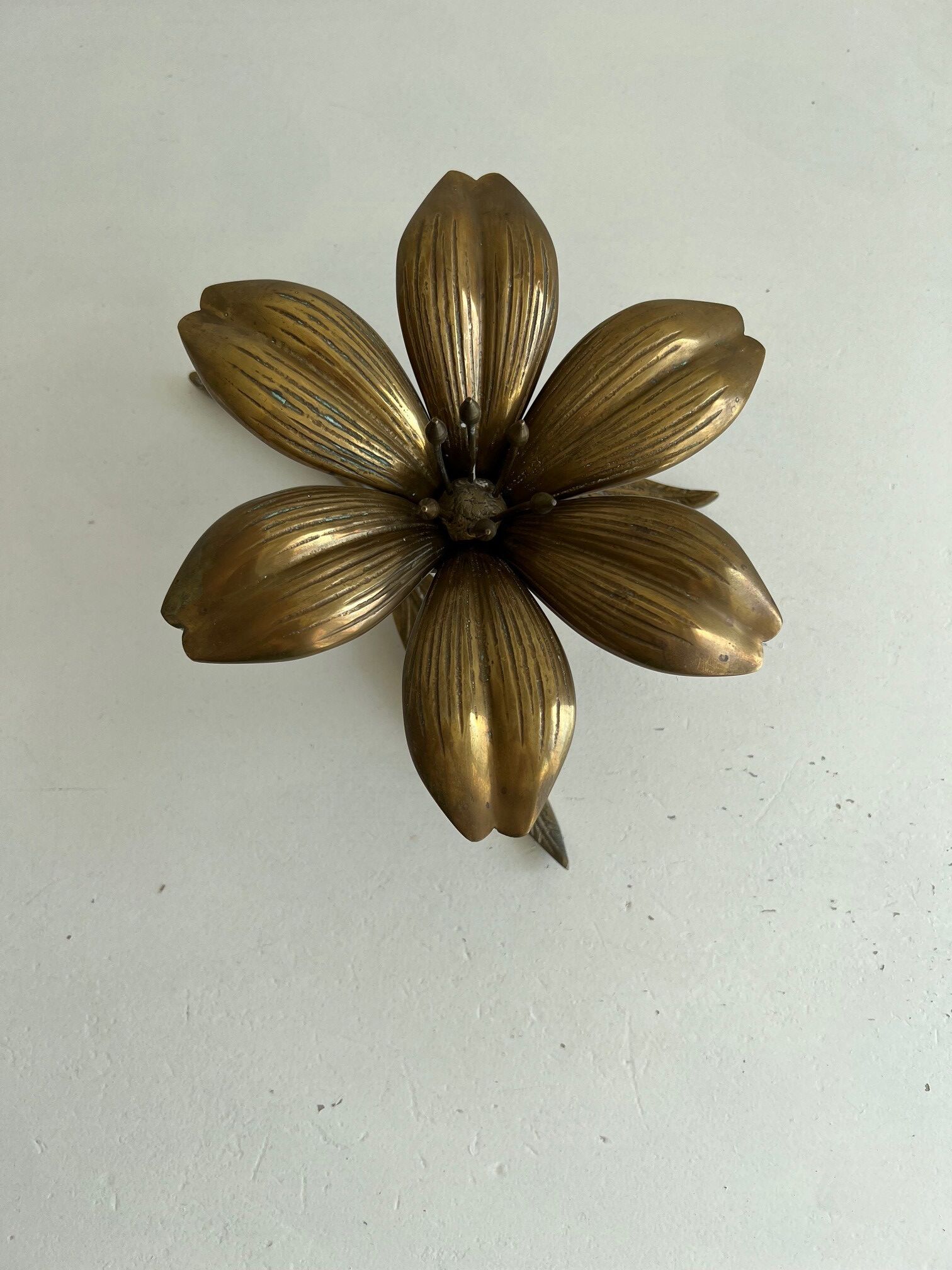 Fleur en laiton