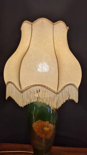 Green lamp in Art Deco style