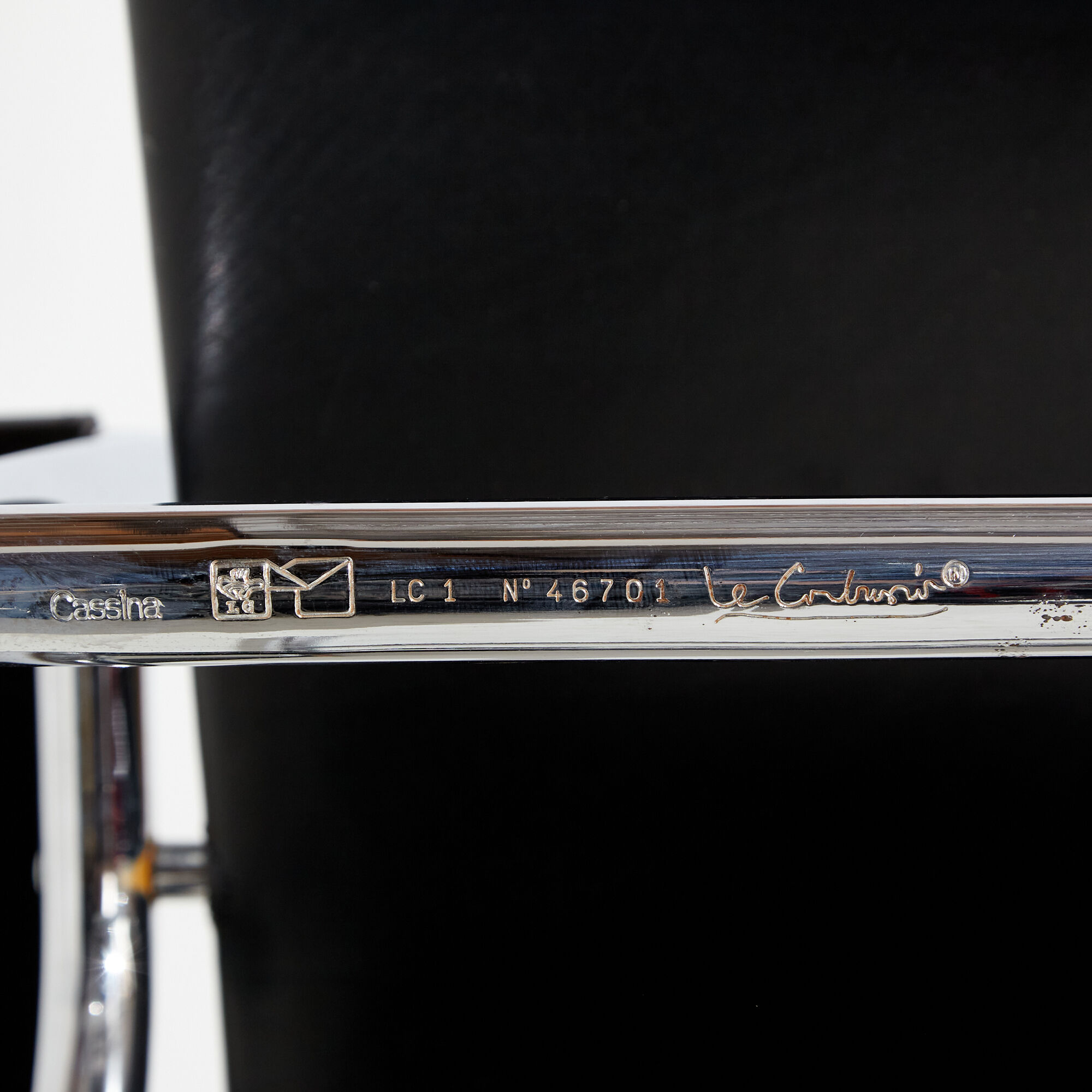 Lc1 leather armchair by le corbusier for cassina