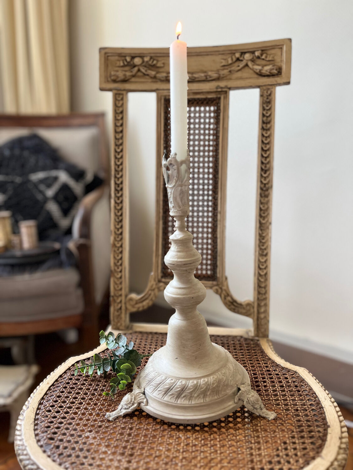 Bronze candle holder regulates 19th century