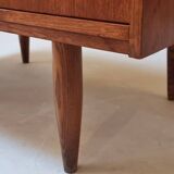 Commode à tiroirs du milieu du siècle