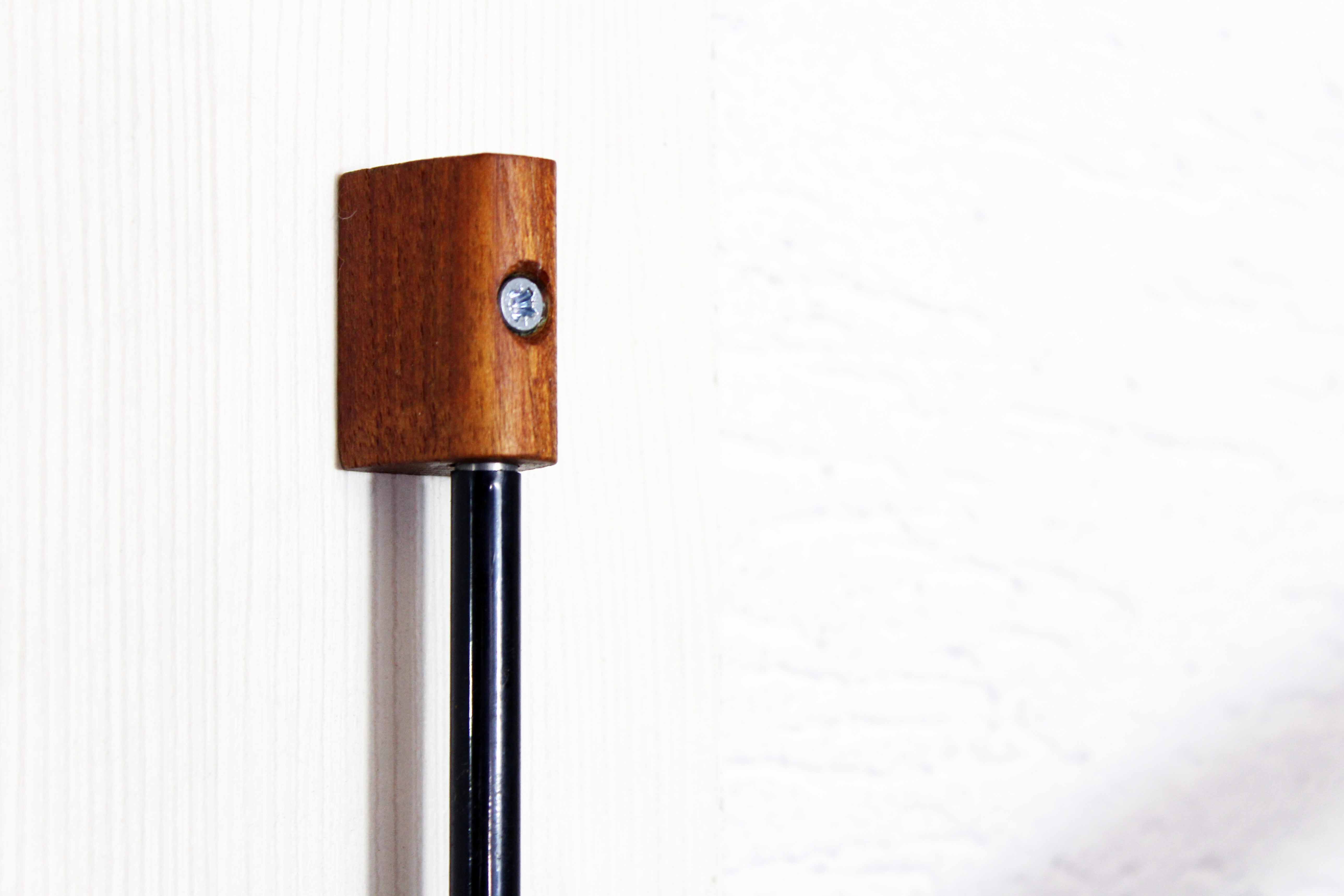 Scandinavian teak and rope stem