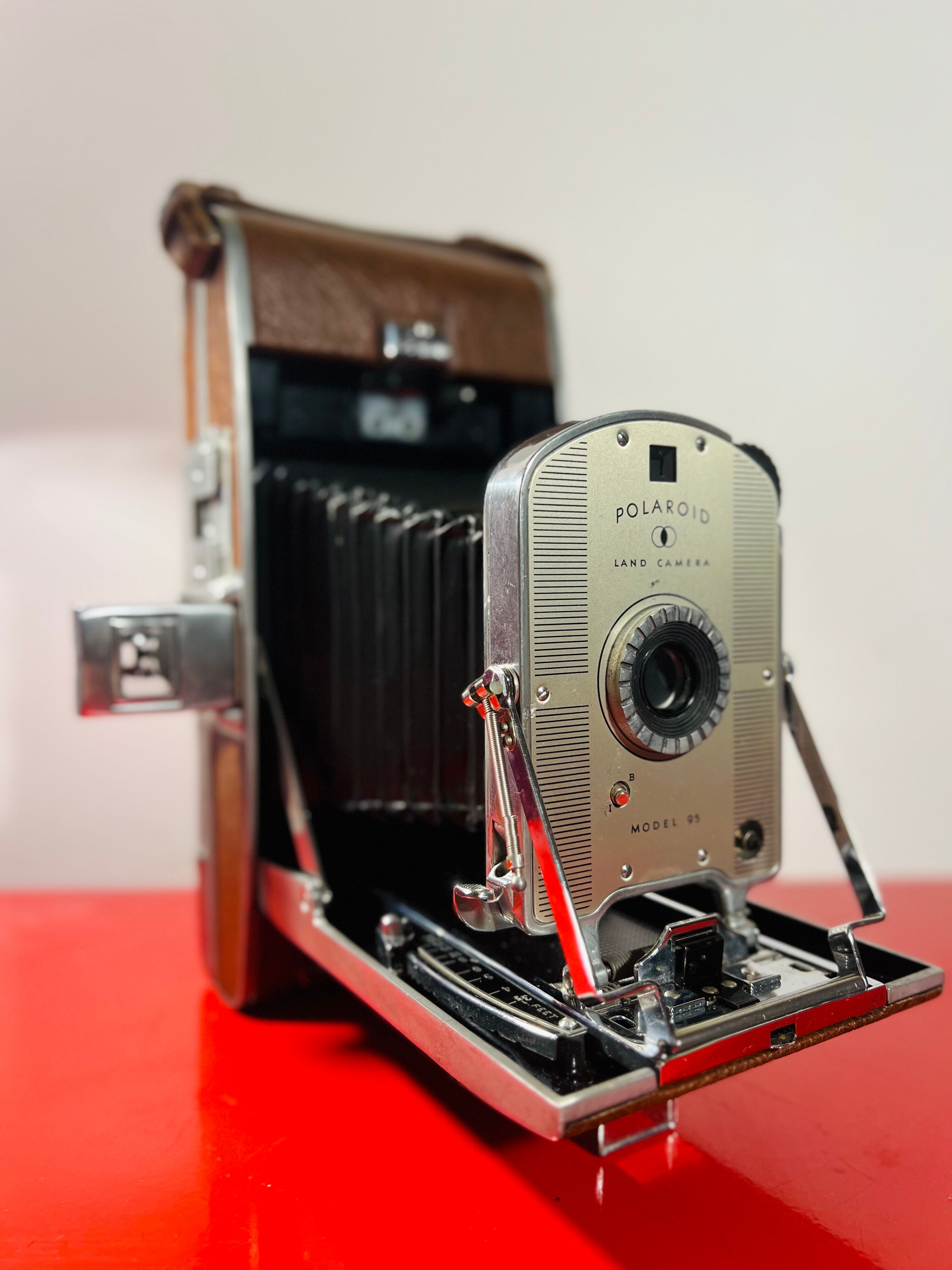 Polaroid land camera model 95