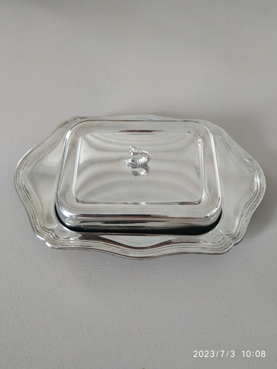 Butter dish