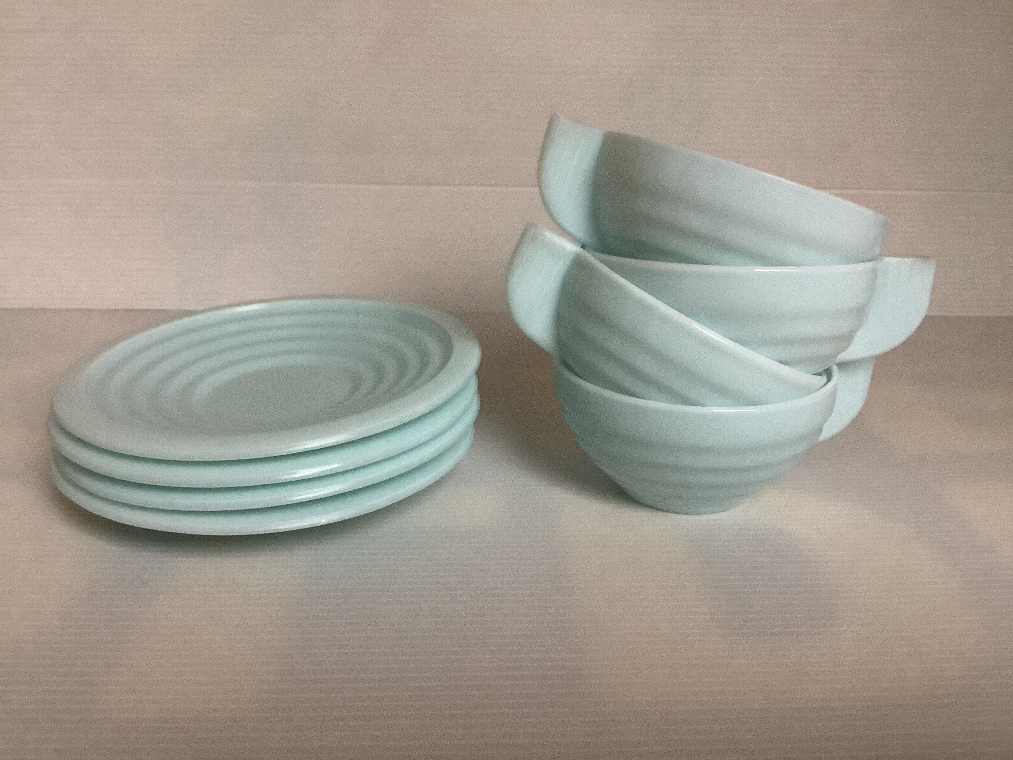 8 old Art Deco style mint cups