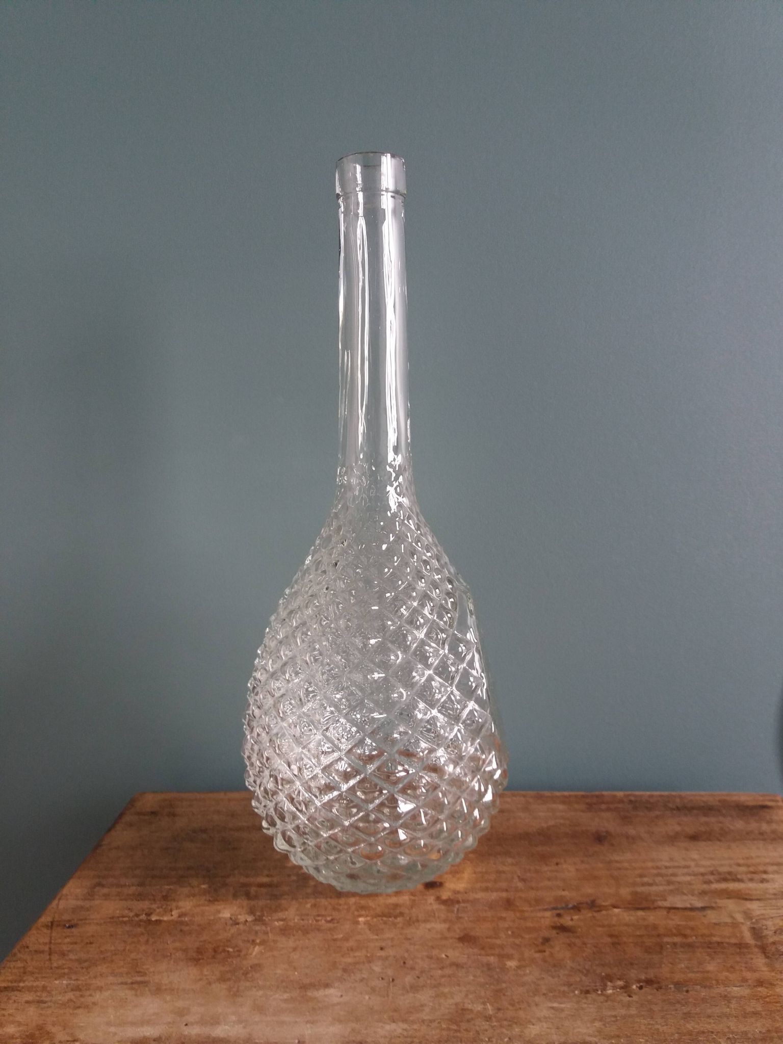 Carafe bouteille en verre décor pointe de diamant ananas