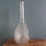 Glass bottle carafe with pineapple diamond tip decoration