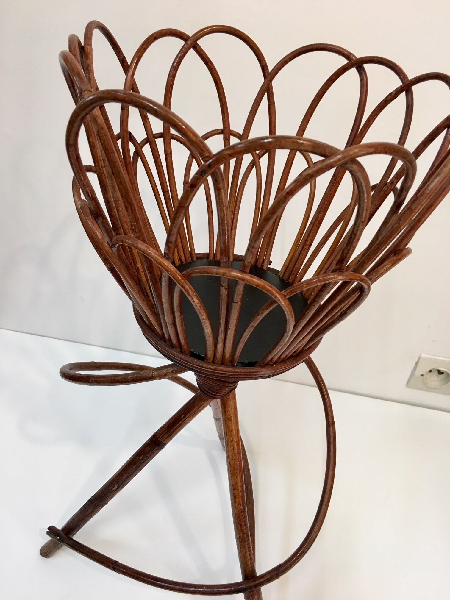 Plant carriage / pot holder in vintage rattan