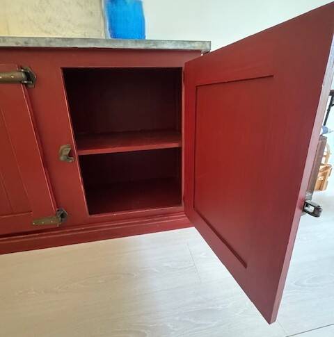 Low red "Guérande" buffet, zinc top, butcher's fridge-style doors