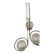 Lampe art déco en argent avec trois abat-jours en forme de sphère