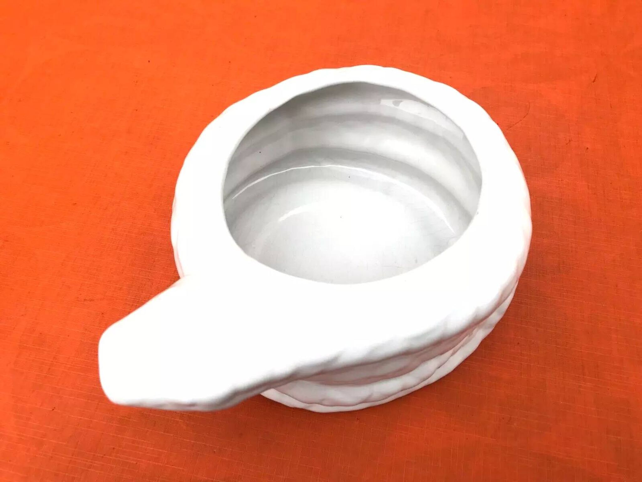 Planter / Decorative pot Snake shape White ceramic