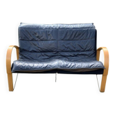 Canapé 2 places cuir noir et accoudoirs bois clair par Tord Bjorklund pour Ikea, années 1980