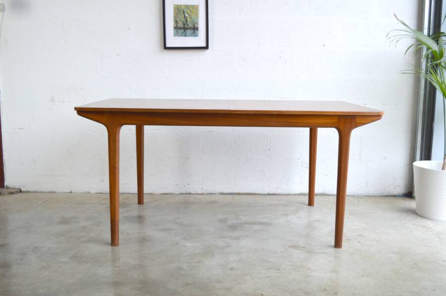 McIntosh table – double butterfly extensions