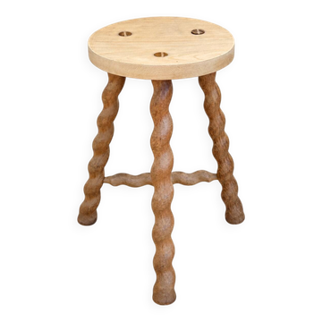 Tabouret tripode vintage en bois tourné rénové 1950