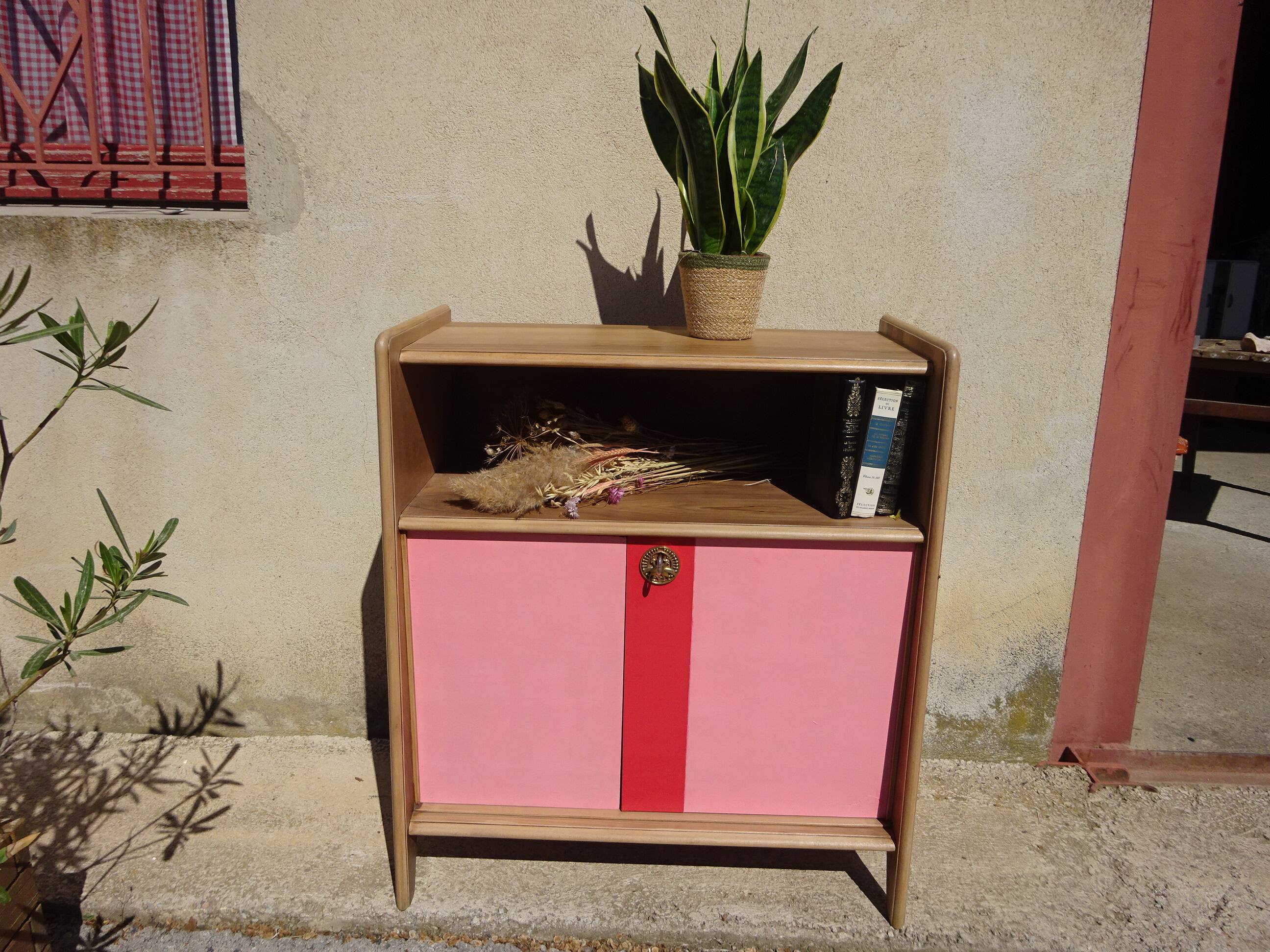 Petit meuble vintage en noyer