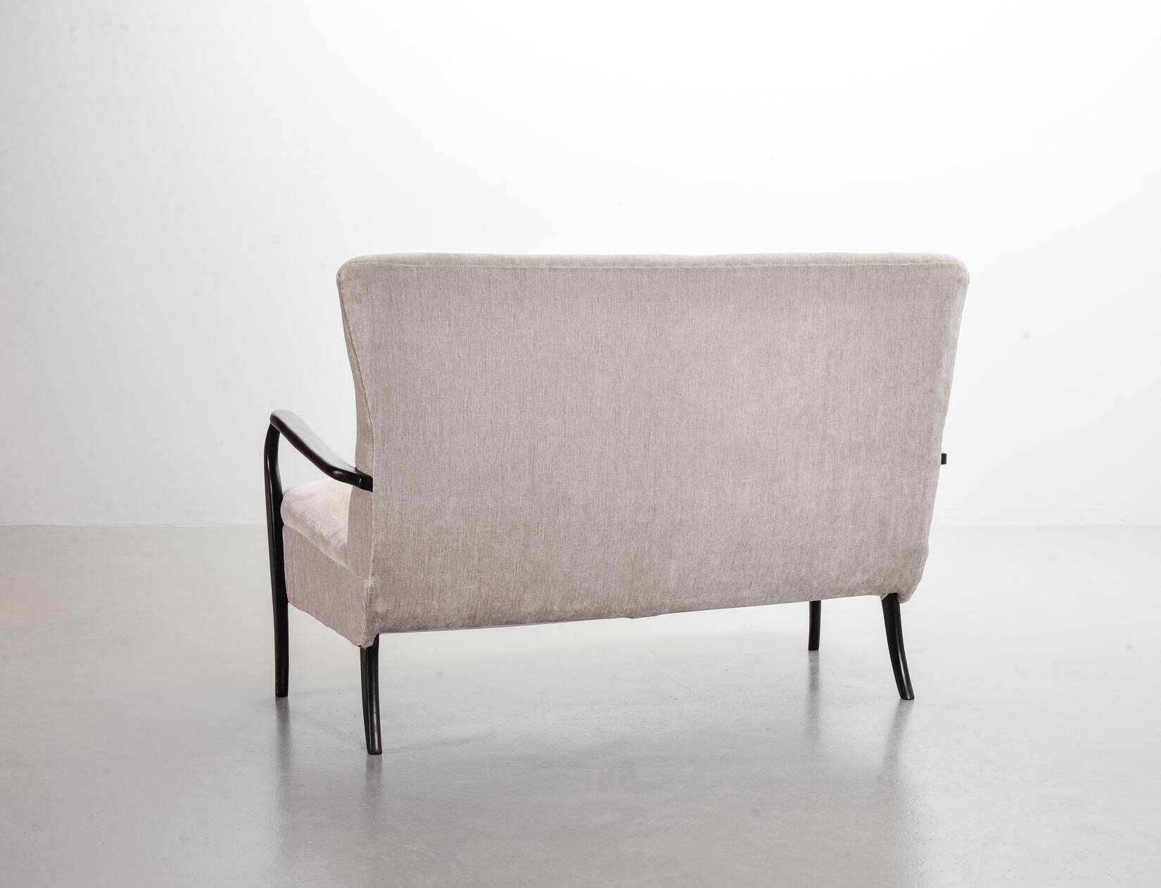 Guglielmo Ulrich Two Seat Sofa in Grey Silver Fabric. Italy, 1950s