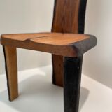 Chaise en bois massif brule