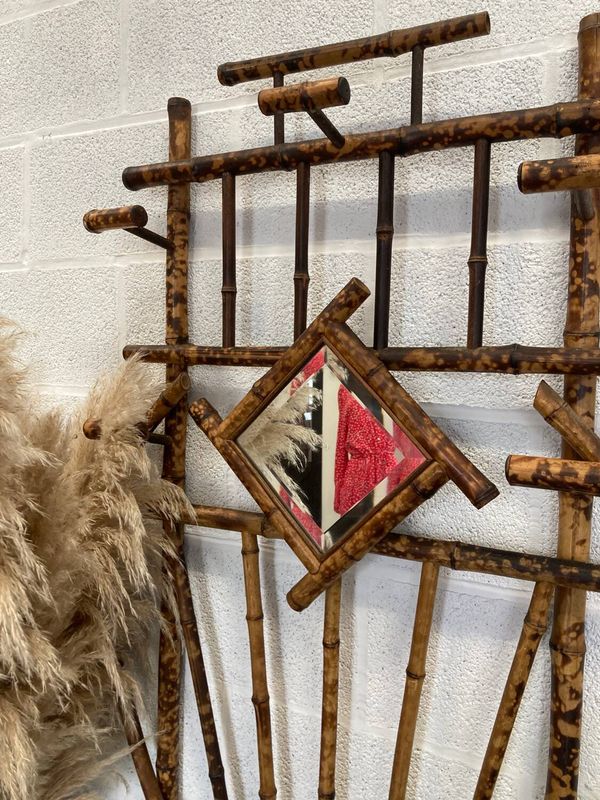 Ancien porte-manteau en bambou