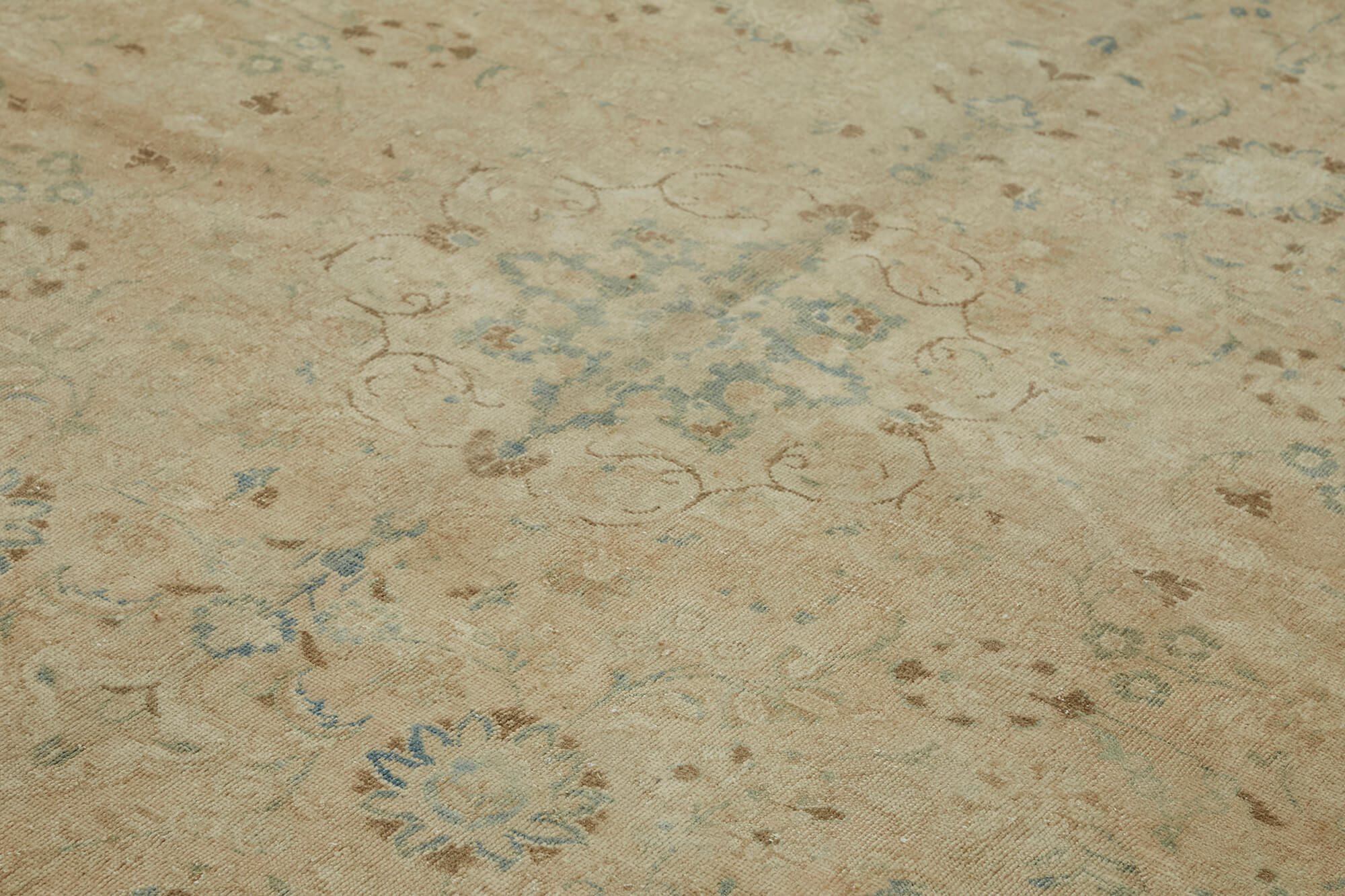 Handmade oriental 1980s 294 cm x 407 cm beige wool carpet