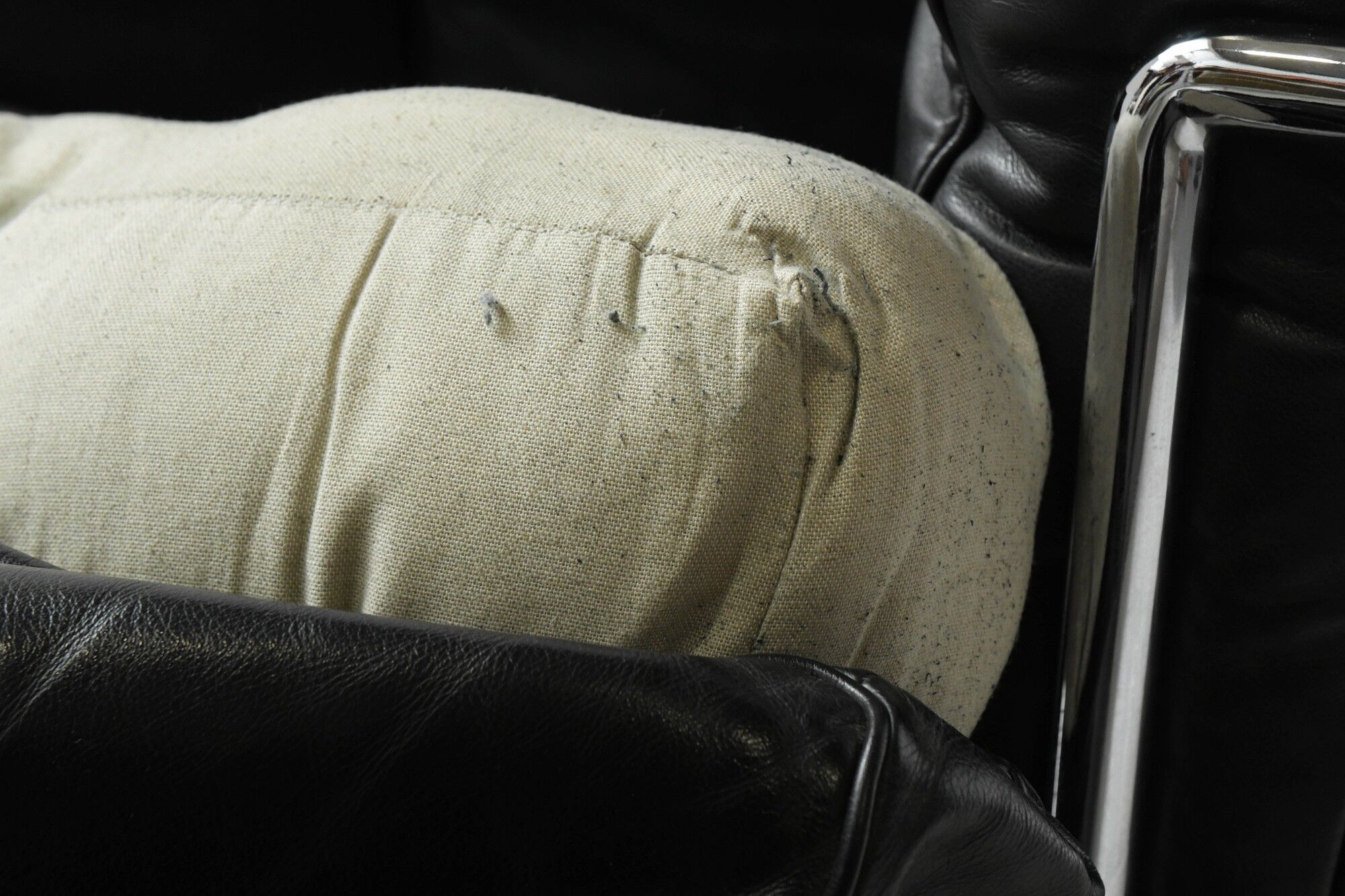 Vintage LC-2 in black leather by Le Corbusier, Jeanneret & Perriand for Cassina