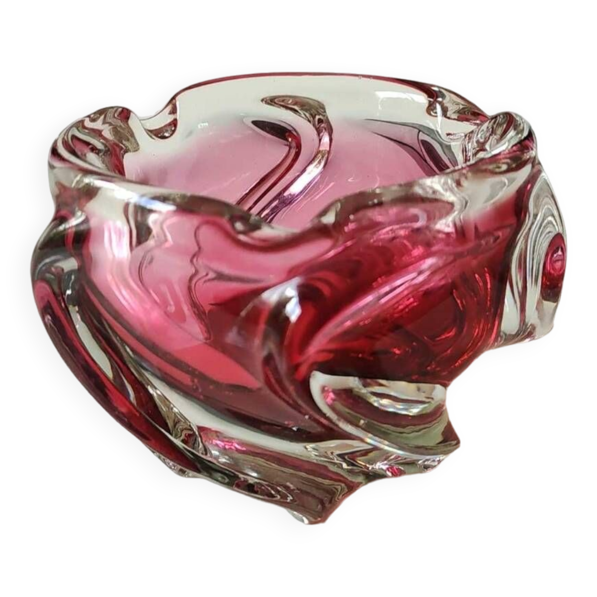 Ashtray/empty pocket, in blown Art glass, Murano/Italy. Organic floral shape. Pink tones
