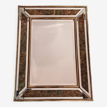 Miroir biseauté eglomisé de fleurs