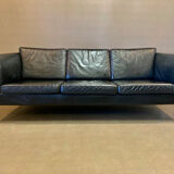 Sofa 3 places black leather Scandinavian design