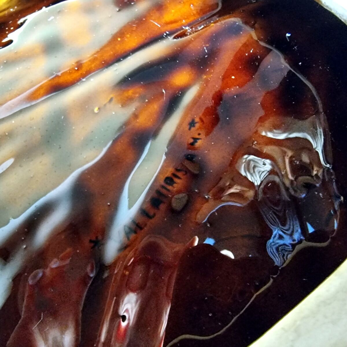 Large Vallauris leaf cutter in fat lava