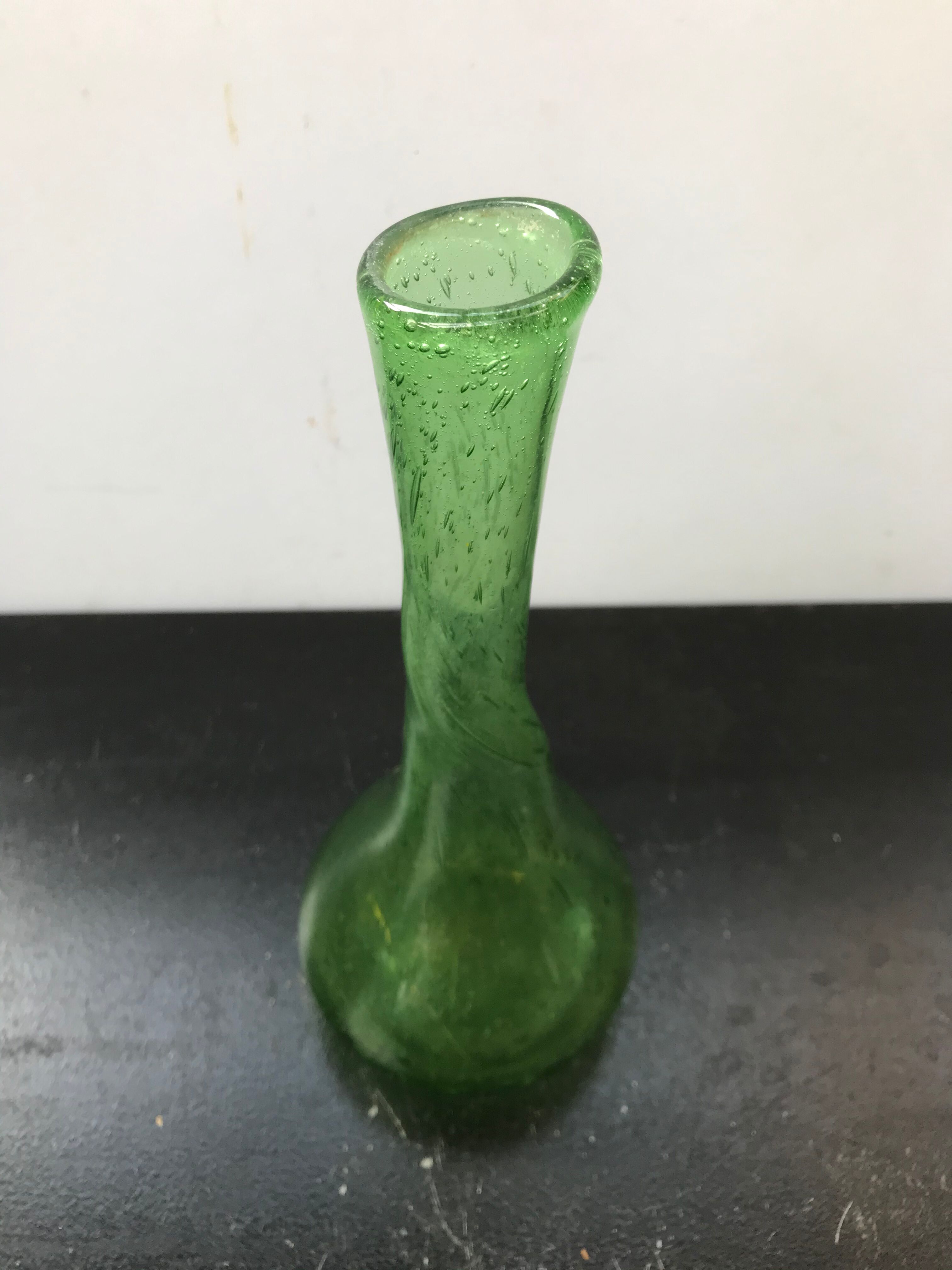 Former vase soliflore vintage bullé glass