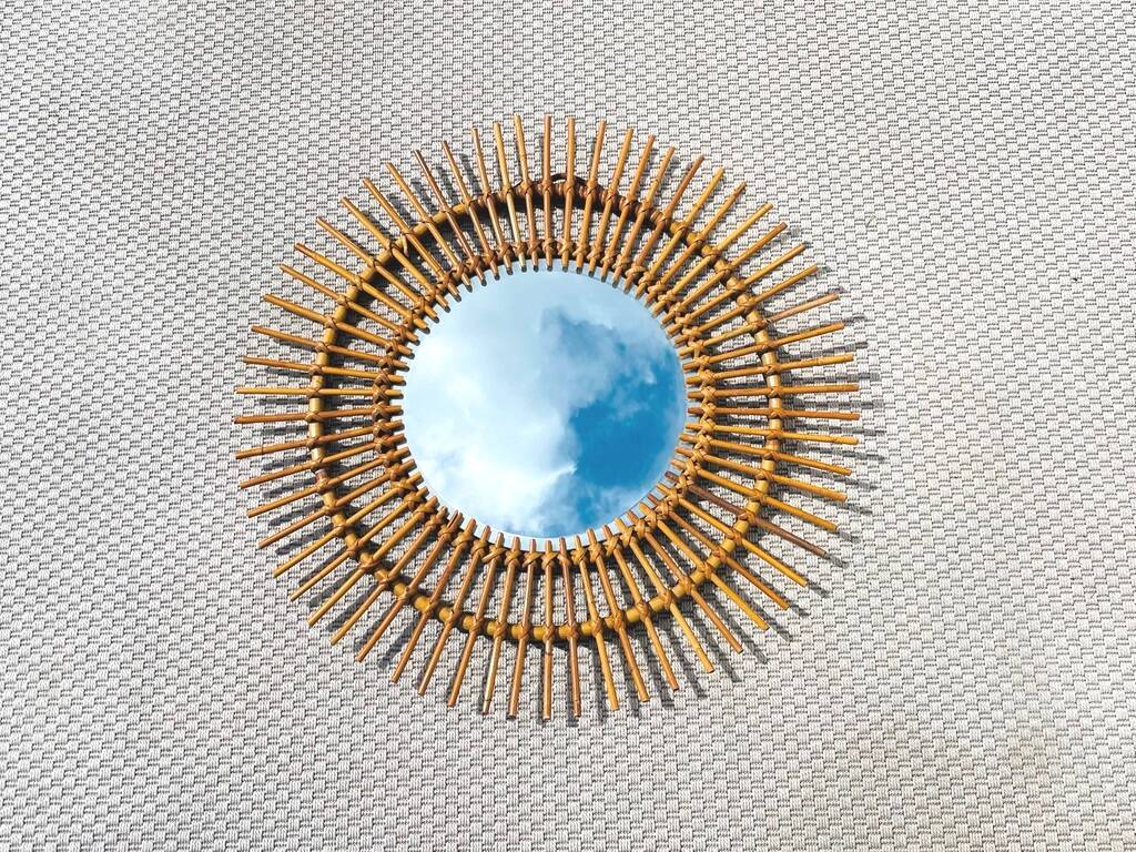 Large sun mirror rattan 68 cm. Vintage 60s