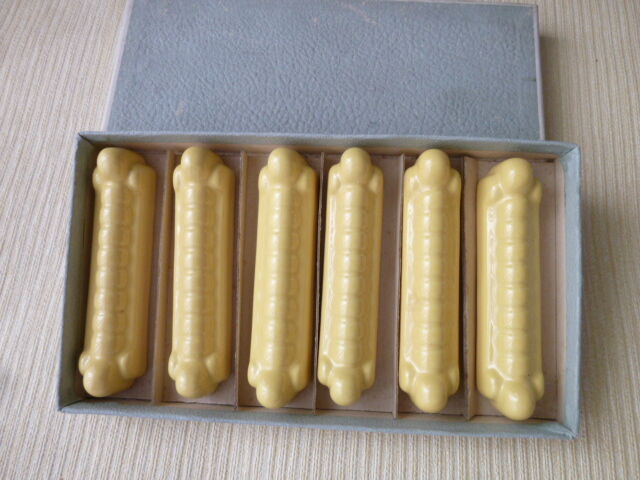 Box of 6 vintage knife holders in yellow ceramic