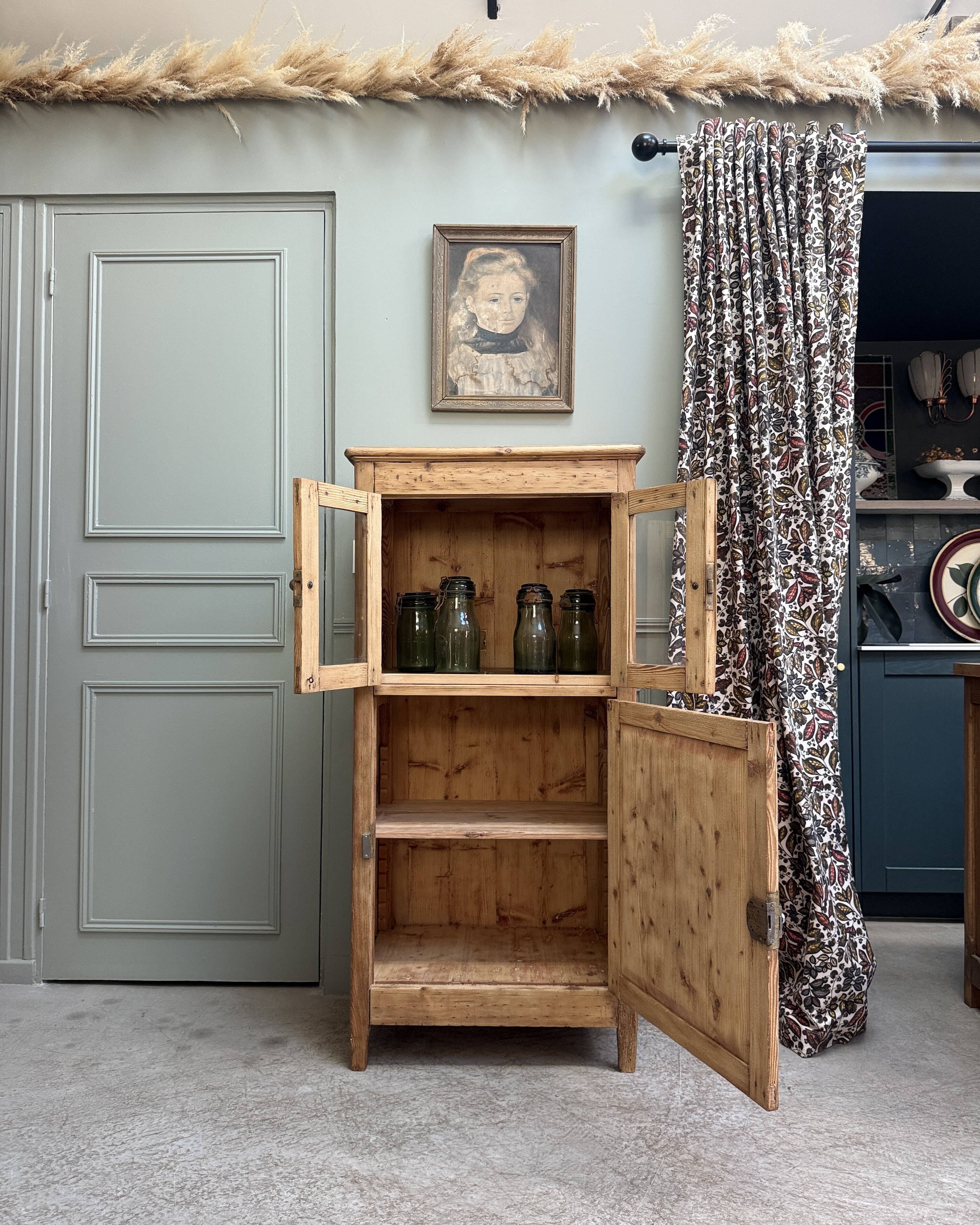 Small vintage dresser chic country (renovated)