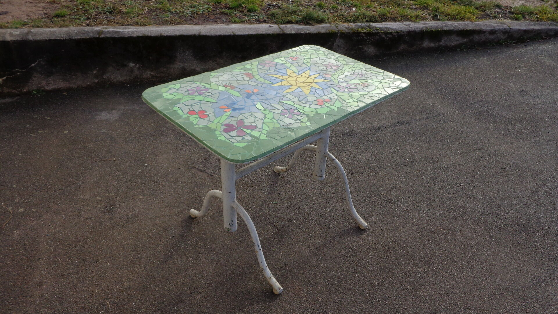 Country garden table