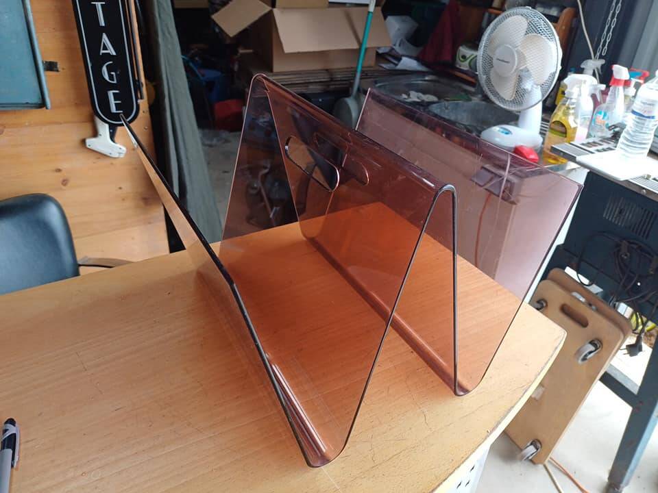 Porte revue plexiglass 1970