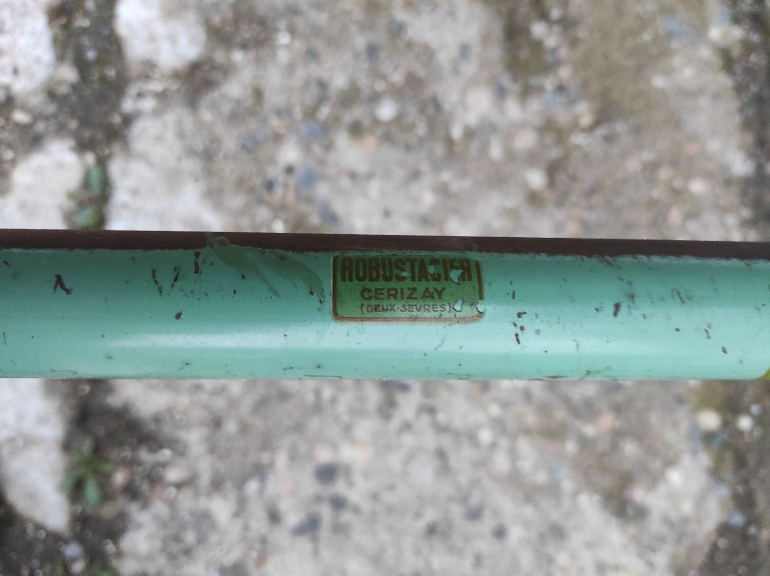 Old one-piece children's desk