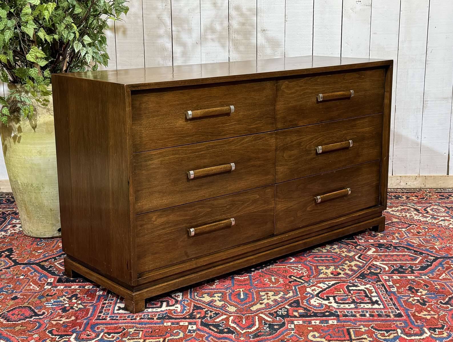 Art Deco style commode from the 1950s in walnut and oak - American manufacturer